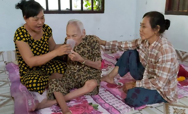 Bạo lực gia đình: Không phải là chuyện riêng của mỗi nhà - Anh 1