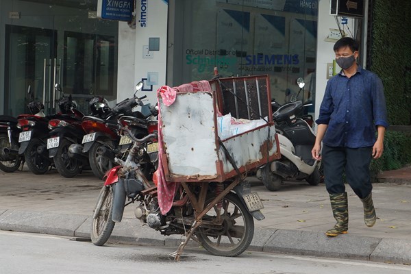 Bất an với xe máy cũ nát - Anh 1
