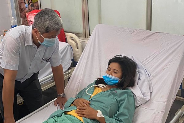Sau vụ lở đất, không để người dân ăn mỳ gói dài ngày và dịch bệnh xảy ra - Anh 1