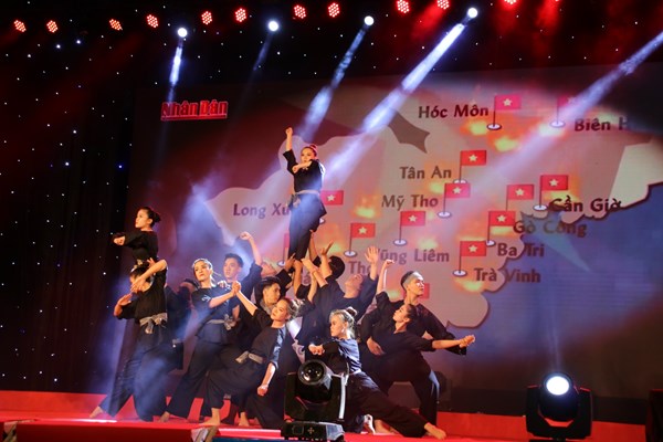 Xuất quân tuyên truyền kỷ niệm 80 năm Ngày Nam Kỳ khởi nghĩa - Anh 3