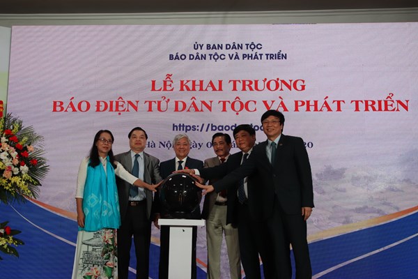 Khai trương Báo điện tử Dân tộc và Phát triển - Anh 3