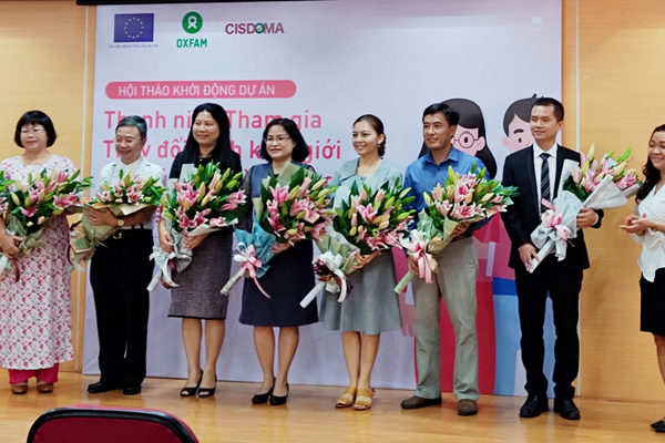 Bình đẳng giới để xích lại gần nhau - Anh 1