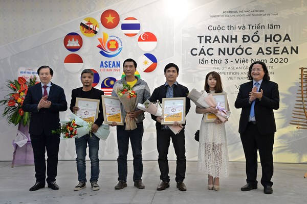 Khai mạc Triển lãm Tranh Đồ họa các nước ASEAN lần thứ 3- Việt Nam 2020 - Anh 2