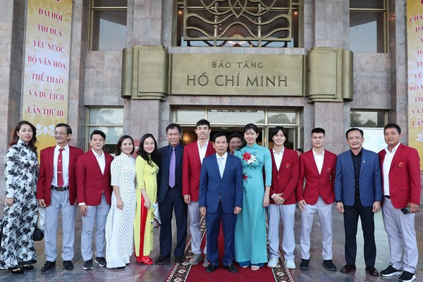 Công tác thi đua, khen thưởng của Bộ VHTTDL ngày càng được đổi mới, phát huy được sức mạnh tổng hợp - Anh 13