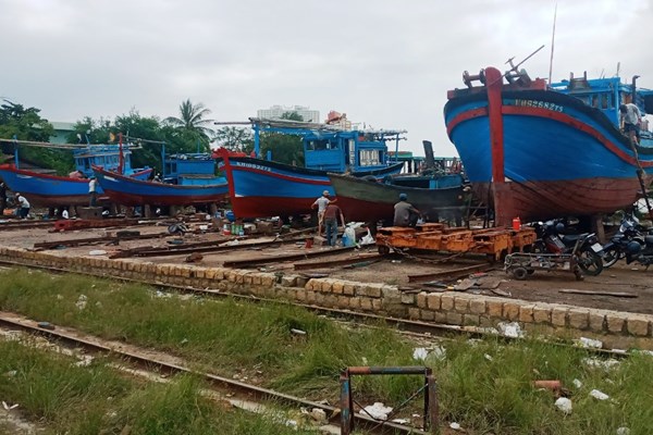 Doanh nghiệp kêu cứu vì tiền thuê đất tăng đột ngột - Anh 1