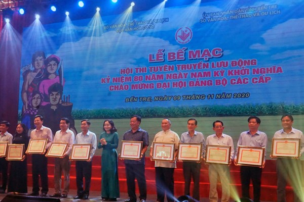 Bế mạc Hội thi Tuyên truyền lưu động toàn quốc năm 2020 - Anh 1