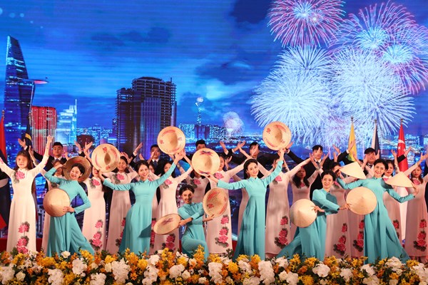 Thủ tướng Nguyễn Xuân Phúc kiểm tra công tác chuẩn bị Hội nghị Cấp cao ASEAN 37 - Anh 13