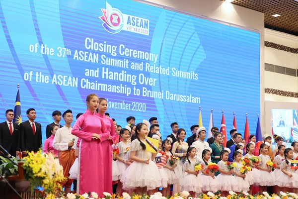 Bế mạc Hội nghị Cấp cao ASEAN lần thứ 37: Thông qua nhiều quyết sách quan trọng - Anh 4