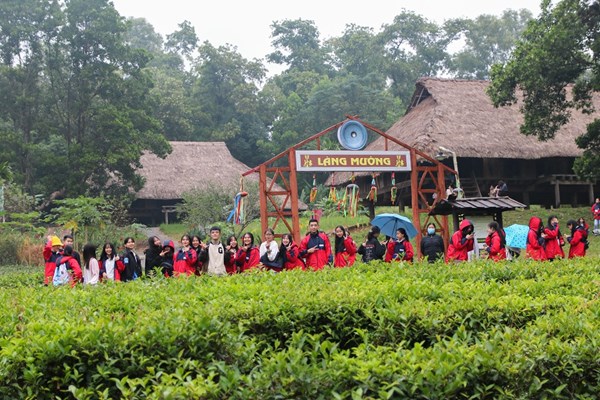 Tuần “Đại đoàn kết các dân tộc - Di sản Văn hóa Việt Nam”: Đội mưa tập luyện trước 