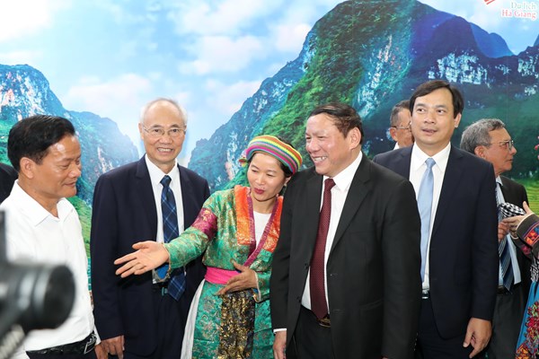 Khai mạc Hội chợ Du lịch quốc tế Việt Nam Hà Nội 2020 - Anh 5