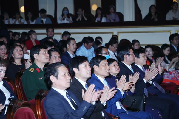 Trao giải thưởng báo chí về Văn hóa ứng xử - Anh 3