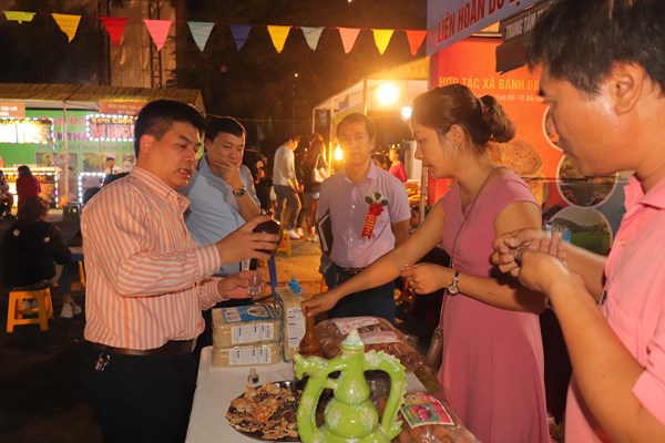 Hơn 100 gian hàng tham gia Liên hoan ẩm thực làng nghề Bắc Ninh 2020 - Anh 5