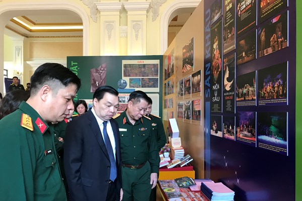 Hoạt động trọng điểm văn hóa, văn học nghệ thuật, báo chí Quân đội giai đoạn 2016-2020 - Anh 1