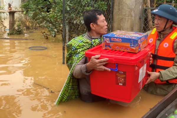 Tổng Bí thư, Chủ tịch nước gửi thư động viên cán bộ, hội viên, tình nguyện viên, thanh thiếu niên Chữ thập đỏ - Anh 1