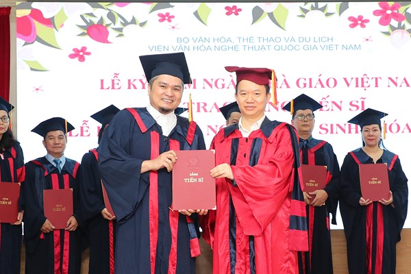 Xứng đáng là lực lượng tri thức đi đầu trong công cuộc xây dựng, phát triển văn hóa, con người Việt Nam - Anh 5