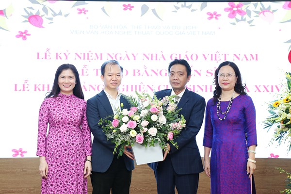 Xứng đáng là lực lượng tri thức đi đầu trong công cuộc xây dựng, phát triển văn hóa, con người Việt Nam - Anh 1