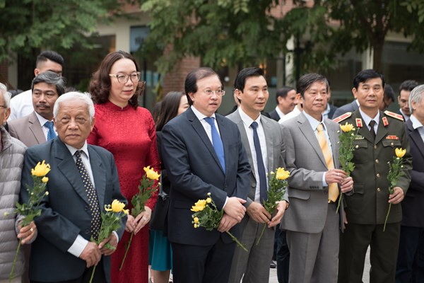 Lãnh đạo Bộ VHTTDL thăm, chúc mừng Ngày Nhà giáo Việt Nam - Anh 9