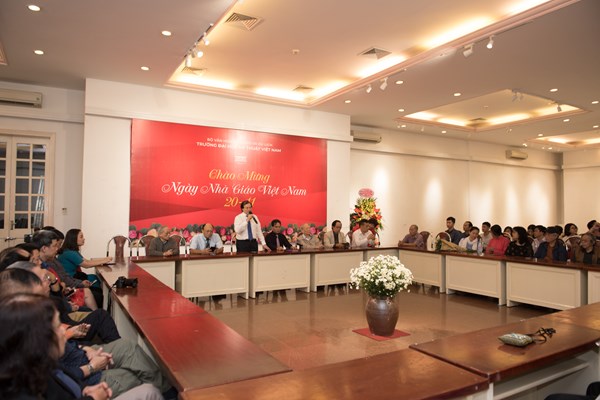 Lãnh đạo Bộ VHTTDL thăm, chúc mừng Ngày Nhà giáo Việt Nam - Anh 10