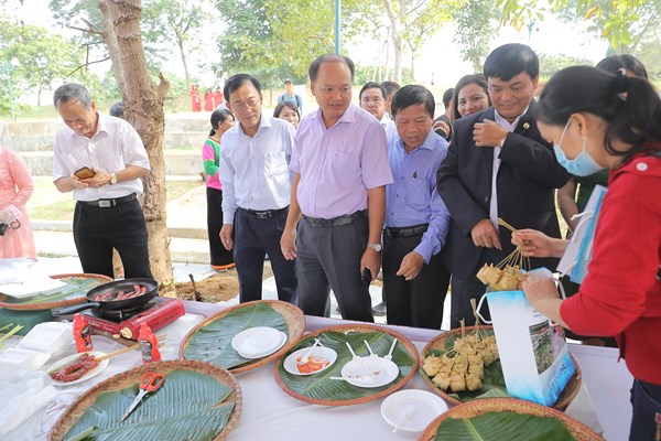 Thưởng thức Đờn ca tài tử và ẩm thực dân gian Nam Bộ tại 