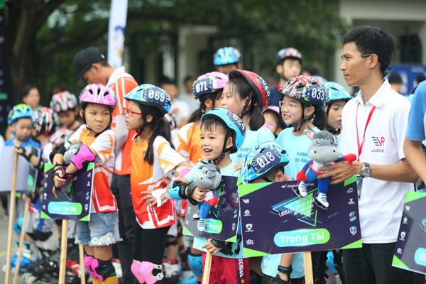 Tuyển chọn tài năng trượt băng tại giải đua Roller Sports Hà Nội mở rộng 2020 - Anh 4