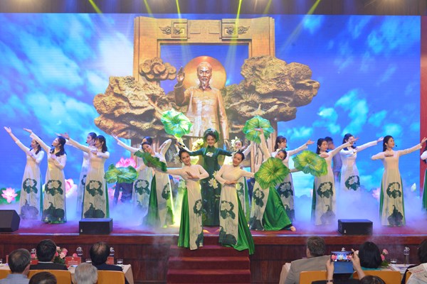 Kỷ niệm 50 năm thành lập Bảo tàng Hồ Chí Minh - Anh 3