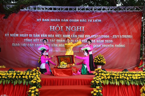 Giao lưu các loại hình văn hóa nghệ thuật dân gian truyền thống - Anh 1