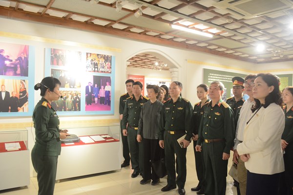 Triển lãm Đại tướng Lê Đức Anh-Cuộc đời và sự nghiệp: Trọn vẹn nghĩa tình - Anh 1