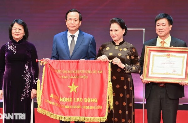 Tuyên dương những 