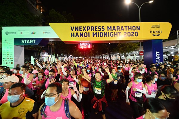 Phạm Thị Hồng Lệ về nhất cự ly 42km nữ - Anh 3