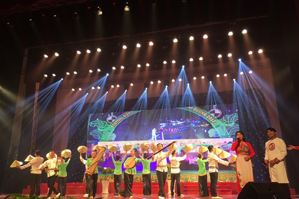 Gần 100 tiết mục tại Hội thi Tuyên truyền lưu động Cả nước chung sức xây dựng nông thôn mới - Anh 7