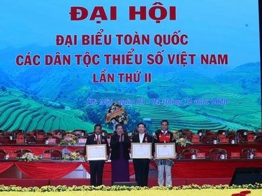 Biểu dương 40 tập thể, 50 cá nhân đại biểu DTTS có thành tích xuất sắc - Anh 4