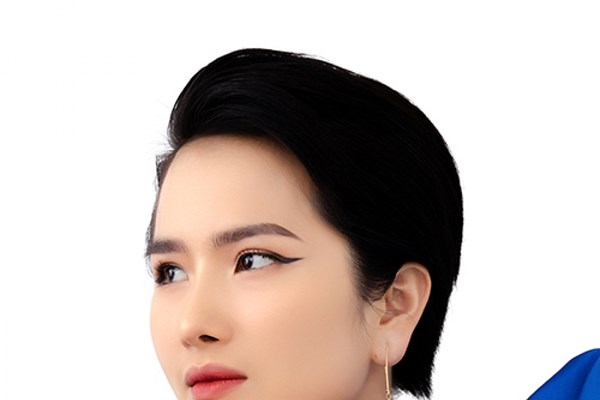 Hoa hậu Cao Thùy Dương truyền cảm hứng cho người trẻ - Anh 1