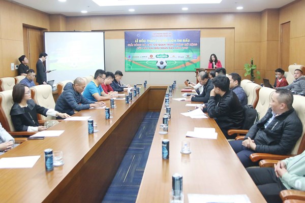 12 đội bóng dự Giải bóng đá các cơ quan trung ương mở rộng - Anh 2