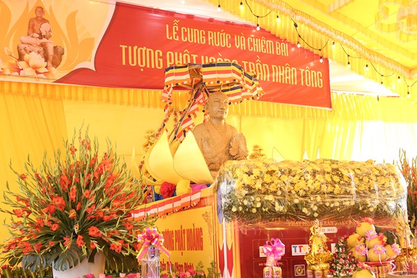 Lễ cung rước và an vị tượng Phật hoàng Trần Nhân Tông - Anh 1