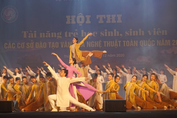 Khai mạc Hội thi “Tài năng trẻ học sinh, sinh viên các cơ sở đào tạo VHNT toàn quốc 2020” - Anh 3