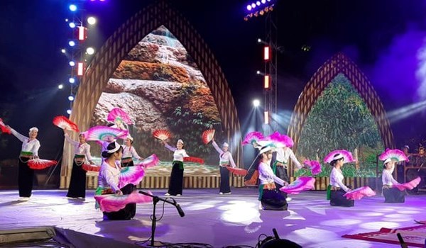 Liên hoan trình diễn di sản văn hóa phi vật thể thành phố Hà Nội - Anh 2