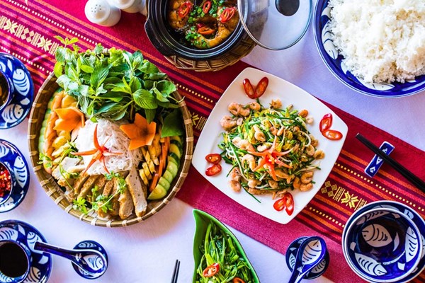 Nâng cao năng lực cạnh tranh của điểm đến Việt Nam qua du lịch văn hoá - Anh 3