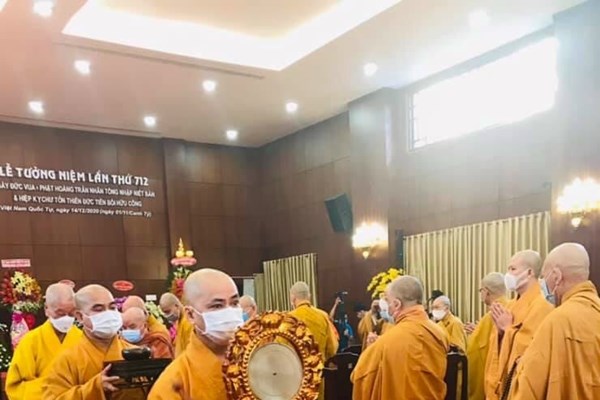 Uy nghiêm lễ chiêm bái tôn tượng Phật hoàng Trần Nhân Tông - Anh 6