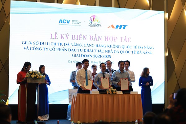 Đà Nẵng đẩy mạnh liên kết phát triển hàng không - du lịch - Anh 1