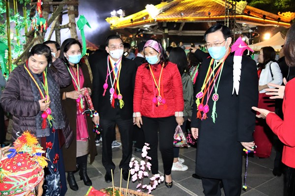 Tuần văn hóa, du lịch Lai Châu tại Hà Nội: Vẻ đẹp và màu sắc rực rỡ của Tây Bắc ở Hà Nội - Anh 3