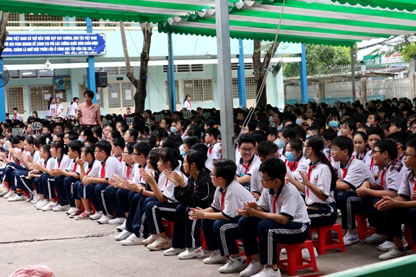 Âm nhạc dân tộc: Phải hiểu thì mới thích, mới yêu - Anh 2