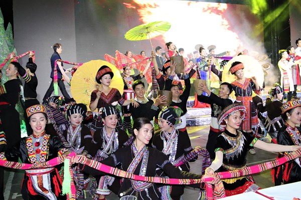 Giải pháp nâng cao xếp hạng năng lực cạnh tranh ngành Du lịch Việt Nam - Anh 5