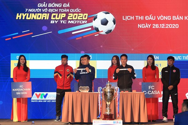 Khởi tranh Giải bóng đá phong trào có quy mô lớn nhất nước - Anh 2