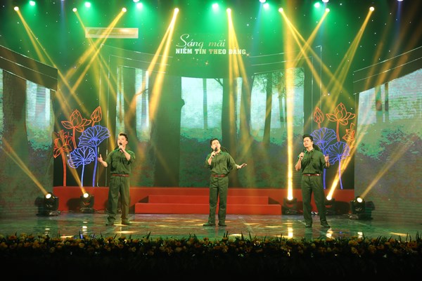 Tổ chức chương trình nghệ thuật đặc biệt “Sáng mãi niềm tin theo Đảng” - Anh 7