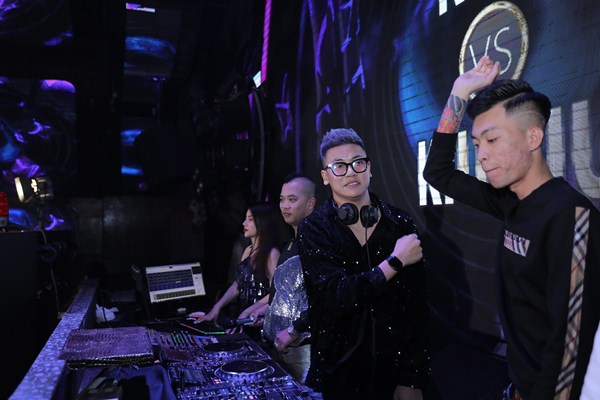 Hai DJ thi đối đầu được giám khảo khen là nâng đỡ nhau - Anh 2