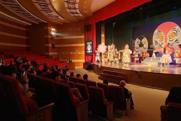 Xây dựng sản phẩm du lịch từ mô hình văn hóa truyền thống - Anh 2