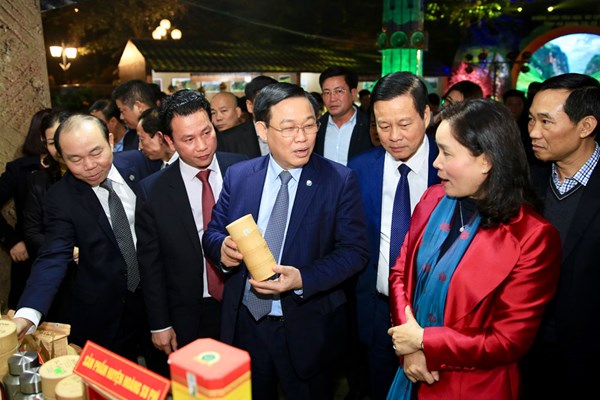 Vẻ đẹp biên cương xa xôi giữa lòng Hà Nội - Anh 2