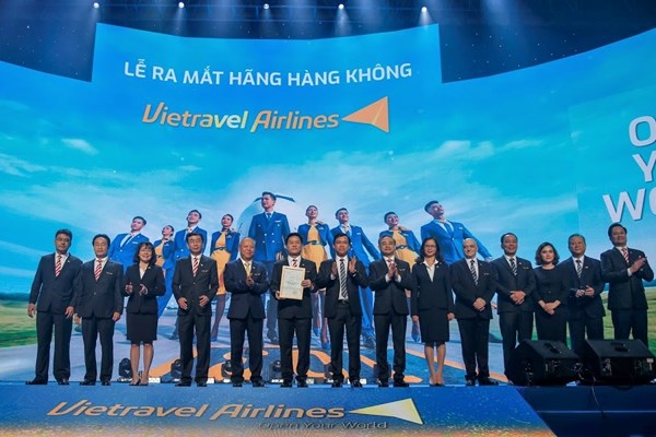 Hãng hàng không lữ hành đầu tiên chính thức ra mắt - Anh 2