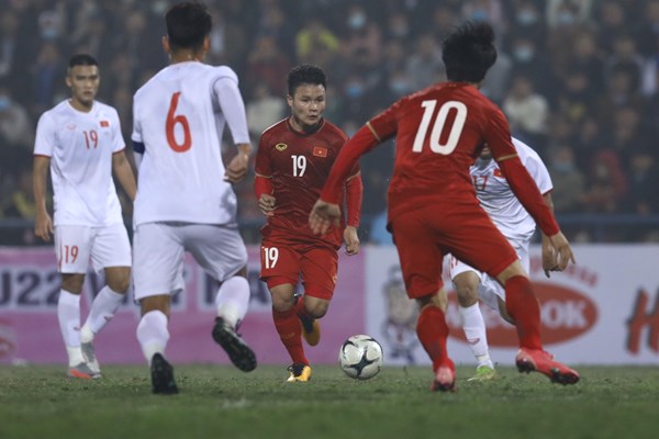 Tuyển quốc gia bị đàn em U22 cầm hoà - Anh 1