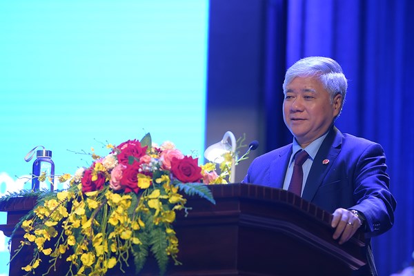 Các bạn trẻ không được quên tiếng dân tộc mình - Anh 1